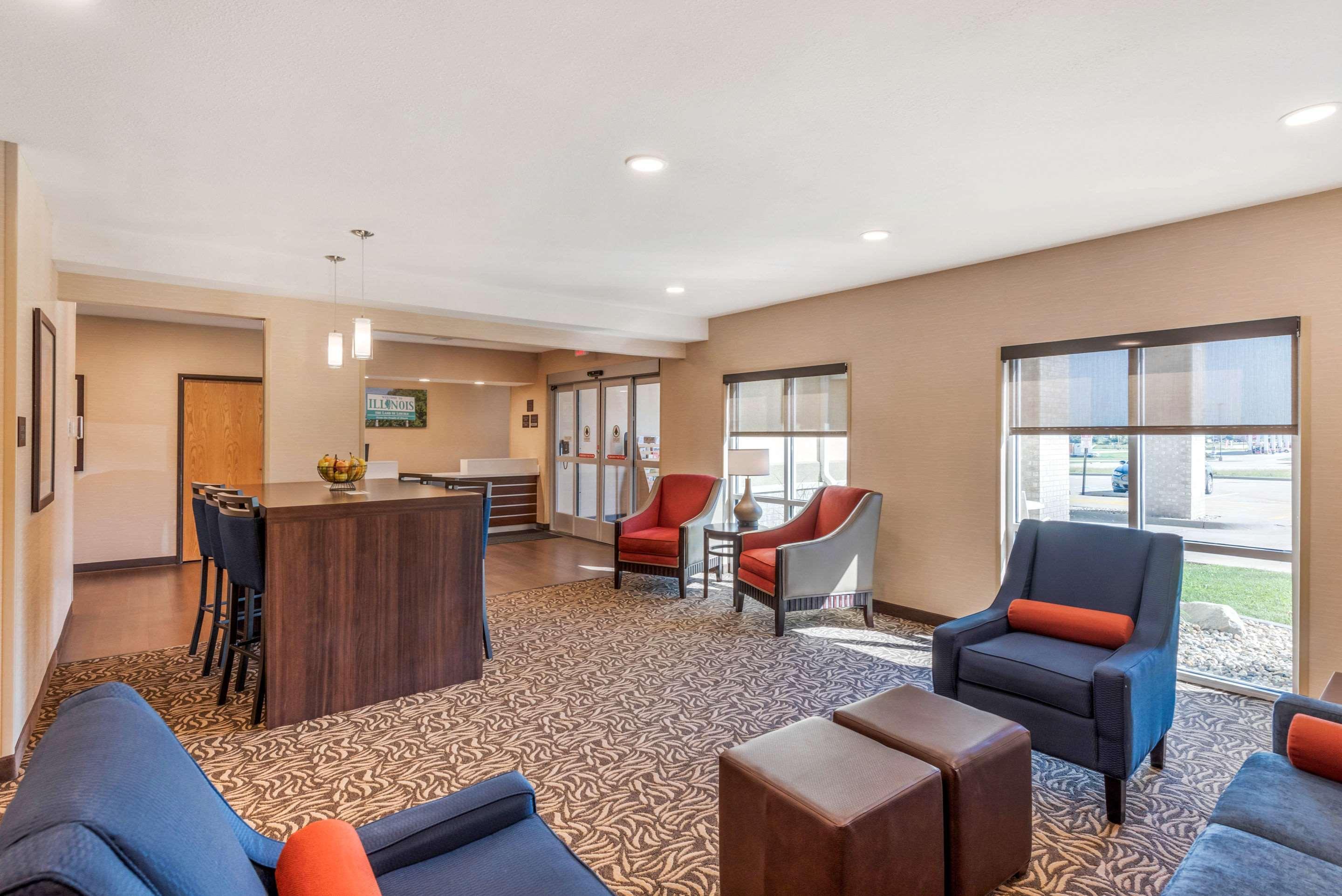 Comfort Inn & Suites Near Route 66 Lincoln Kültér fotó